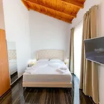 Santa Oliva *