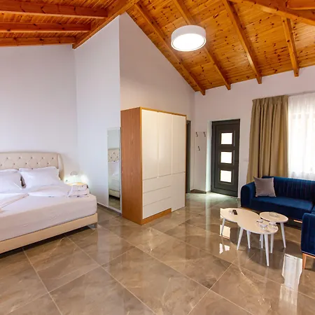 Santa Oliva * Ksamil