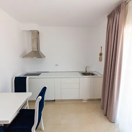 Santa Oliva * Ksamil