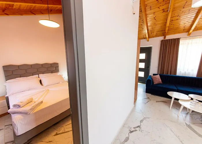 Santa Oliva * Ksamil